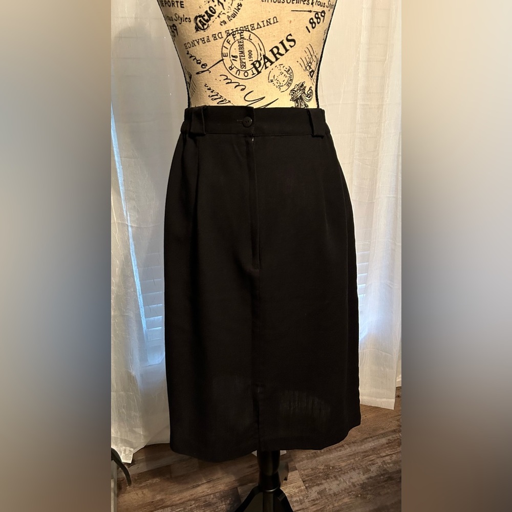 Kathie Lee Classic Black Skirt - Picture 2 of 6
